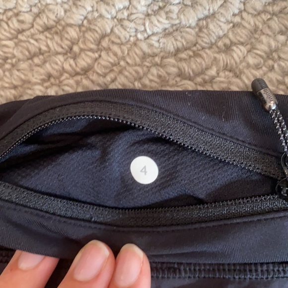 Lululemon Speed Up Shorts - Picture 5 of 5